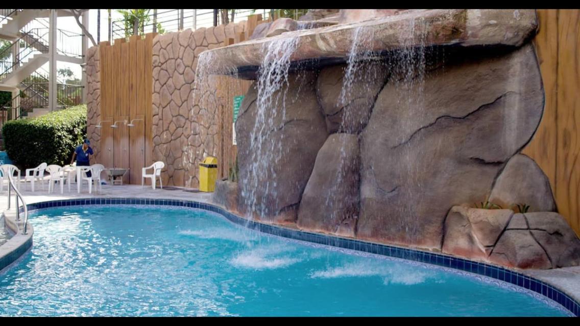 Hotel Golden Dolphin Com Cafe Da Manha! Piscinas 24H Caldas Novas Dış mekan fotoğraf