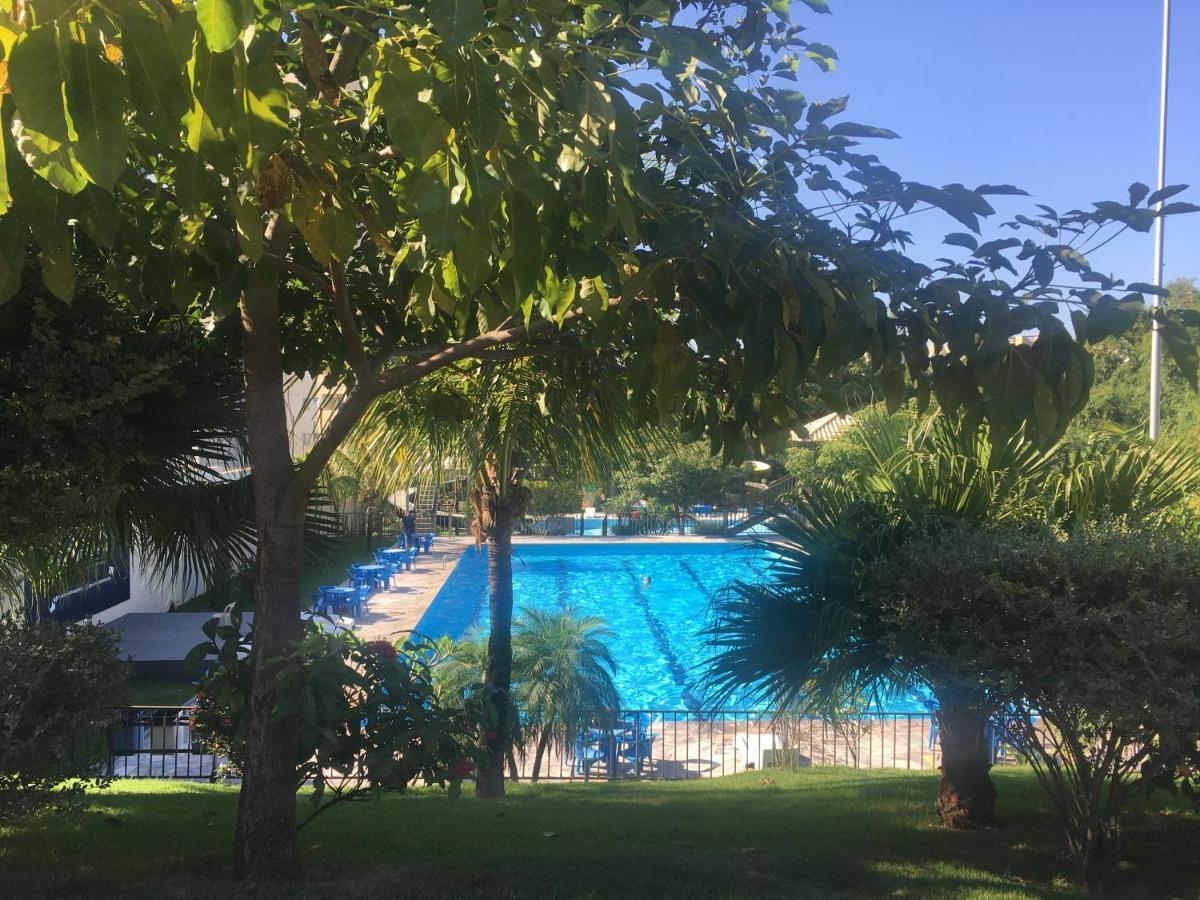 Hotel Golden Dolphin Com Cafe Da Manha! Piscinas 24H Caldas Novas Dış mekan fotoğraf
